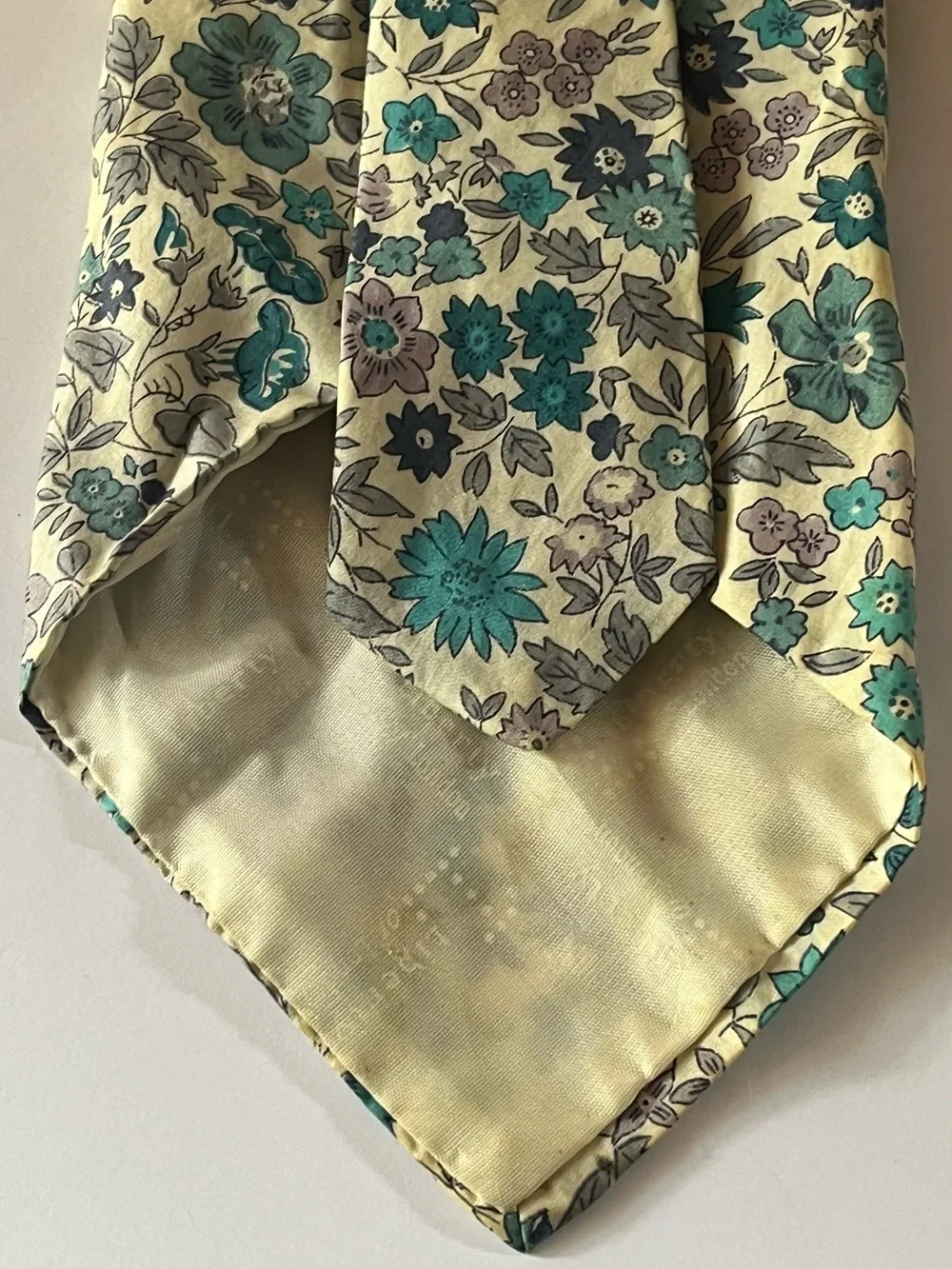 Liberty of London Floral Print Tana Lawn Cotton Neck TIe